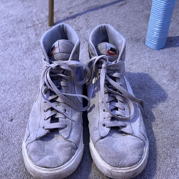 Nike Blazers - Picture 3 of 5